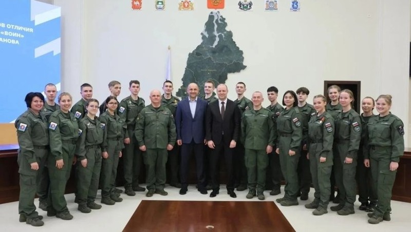 15 курсантов свердловского филиала Центра военно-патриотического воспитания получили знаки различия