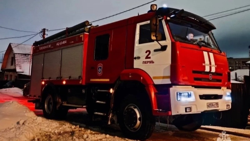 При пожаре в жилом доме в Пермском крае погиб человек