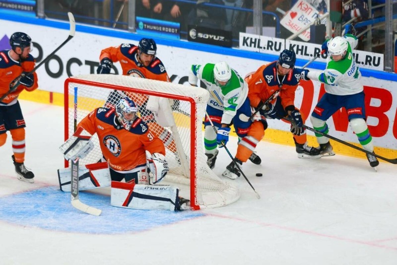 «Салават Юлаев» обыграл «Нефтехимик» — 1:3