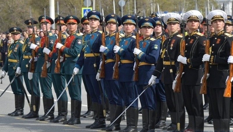 Приемную кампанию в военных вузах страны продлили до 1 сентября