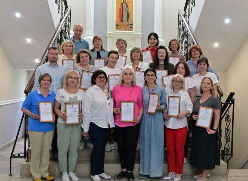 17 учителей Омской области получат по 200 тыс. руб. за выдающиеся достижения в педагогике