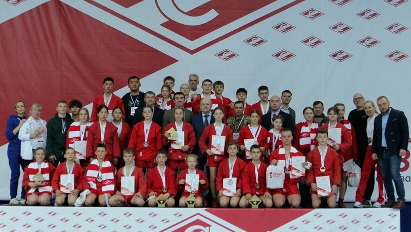 Владимирские спортсмены завоевали 3 золота всероссийского турнира по самбо