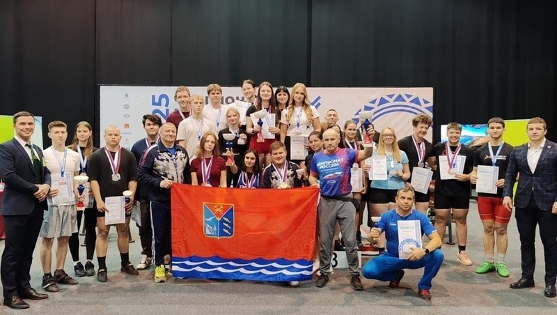 53 медали завоевали магаданские пауэрлифтеры на первенства ДФО