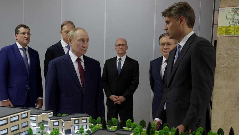 Путину доложили о ходе реализации проектов НЦФМ в Сарове