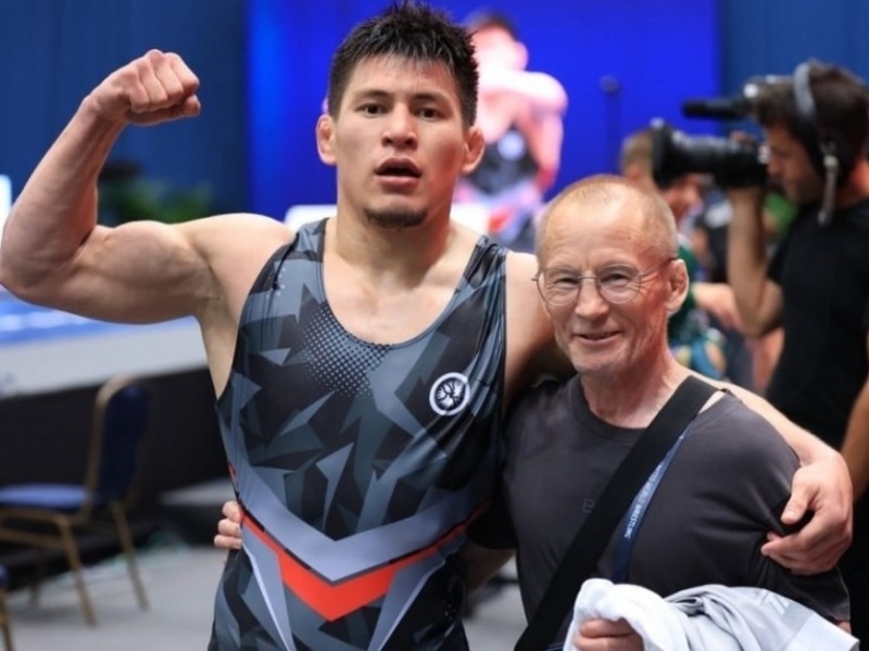 Омский борец Адлет Тюлюбаев завоевал серебро на чемпионате Европы 