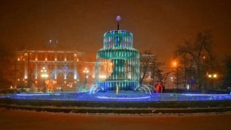 Мэр Шелест: Подсветку на фонтане в сквере Дзержинского включат 1 ноября.