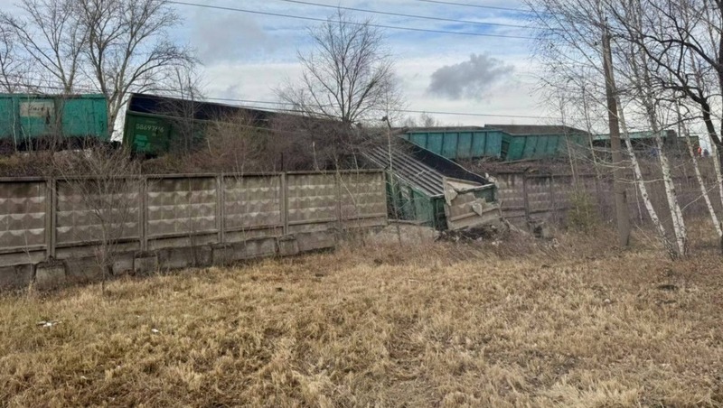 19 вагонов с металлопрокатом сошли с рельсом в Челябинске