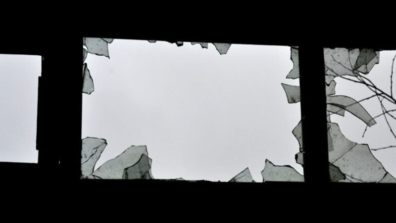 Мощный взрыв произошёл в многоэтажке в Саратове