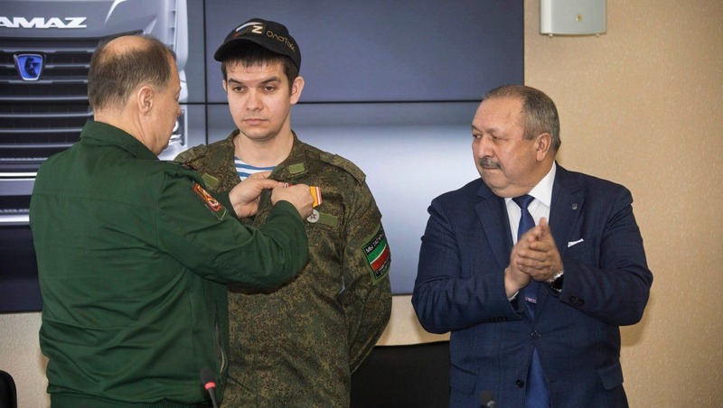 В.Путин присвоил челнинцу Орден Мужества