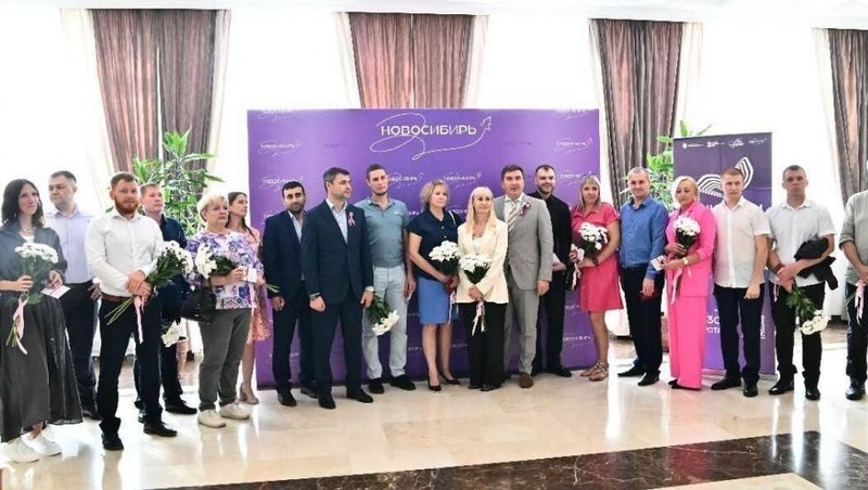 Почётных доноров наградили в Новосибирской области