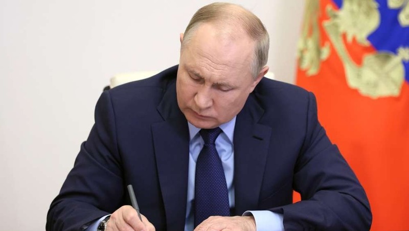 Путин наградил 3 медработников Нижнего Новгорода