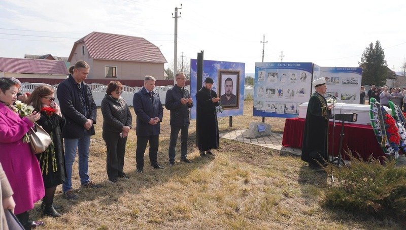 В Татарстане похоронили врача, погибшего при крушении батискафа