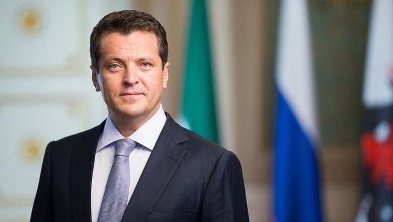 И.Метшин поздравил театральных работников с профессиональным праздником