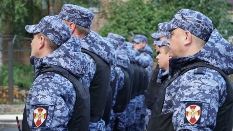 Д. Паслер поздравил сотрудников Росгвардии с профессиональным праздником