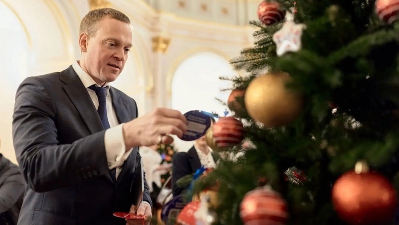 Губернатор Малков исполнит ещё 4 детские мечты с «Ёлки желаний»