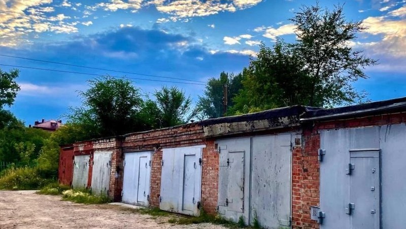 Территорию снесённых гаражей в омских Нефтяниках отдадут под строительные нужды