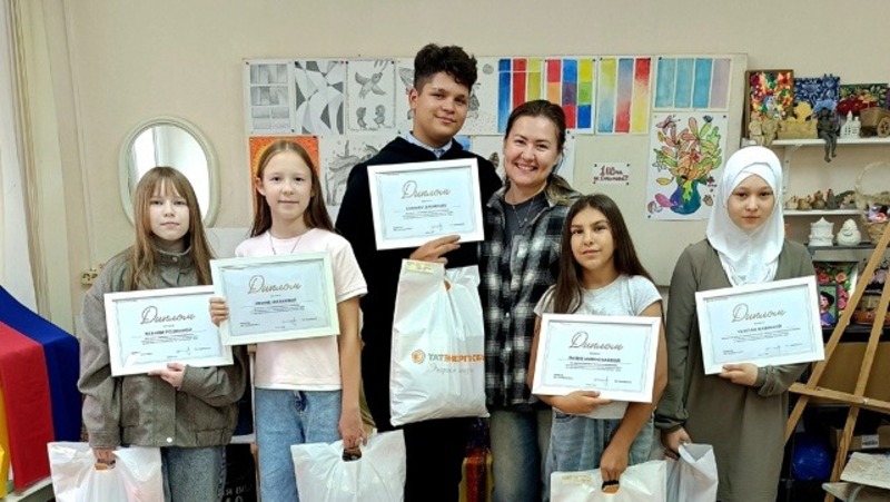Елабужские школьники стали призерами в республиканском конкурсе «Солнечный зайчик»