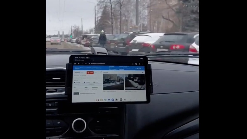 Умные автомобили для контроля парковок тестируют в Челябинске