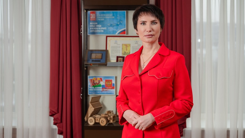 Л. Поликанова поздравила работников культуры Магадана с профессиональным праздником