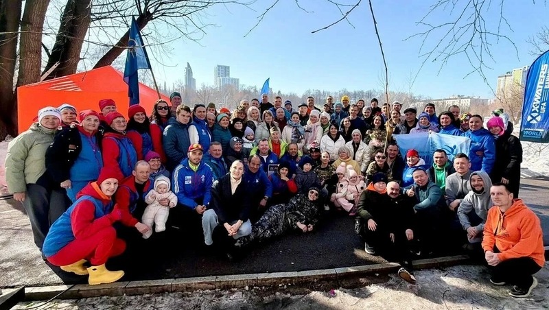 187 человек приняли участие в суточном марафонском заплыве на озере Солдатском в Уфе