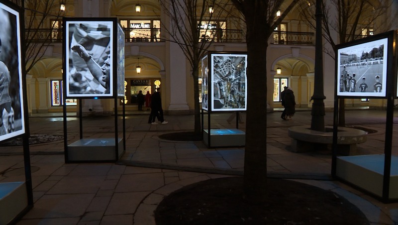 Фотовыставка к столетию ФК «Зенит» открылась на Невском проспекте в Петербурге