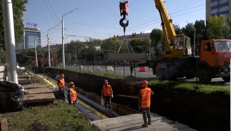 Капремонт тепловой магистрали на пр. Октября завершат осенью