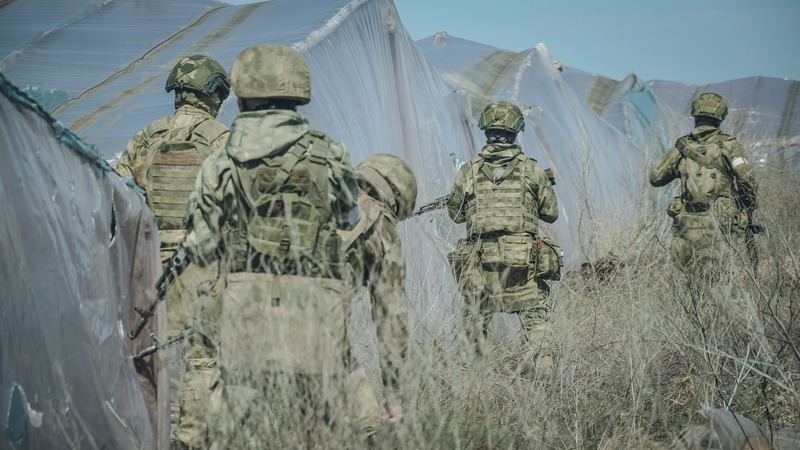 За участниками СВО сохранят рабочие места на весь срок контракта