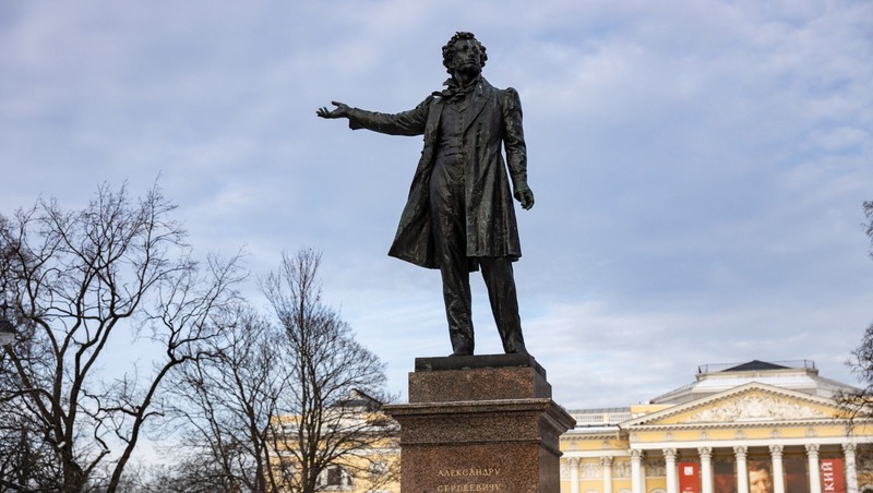 Беглов поздравил петербуржцев с Пушкинским днём России и Днём русского языка