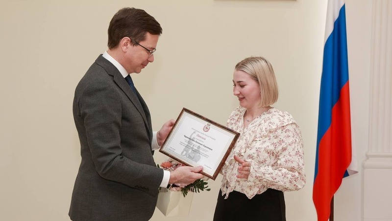 Шалабаев вручил гранты 80 молодым нижегородским педагогам за оригинальные методики работы