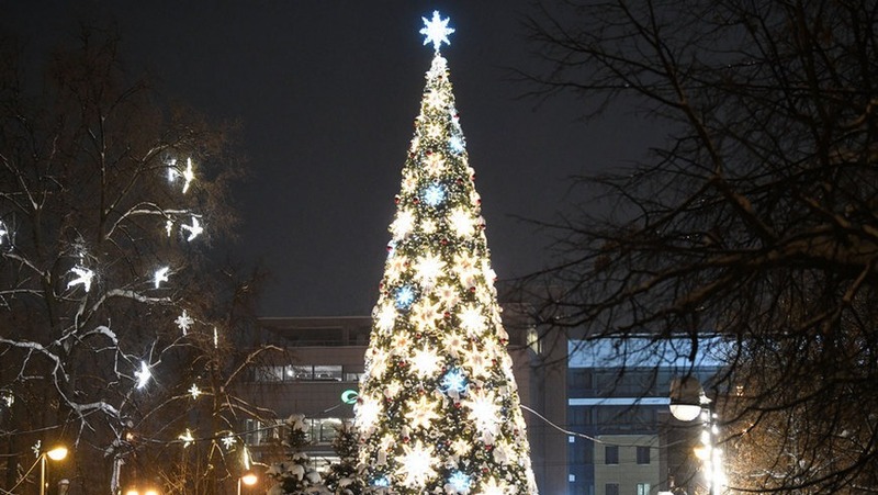 37 елочных городков начнут работать в Казани в декабре