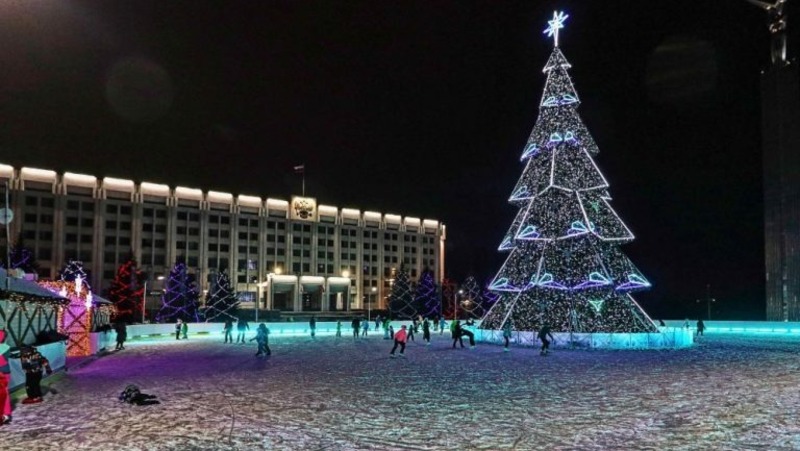 Каток на площади Славы откроют 25 декабря в Самаре