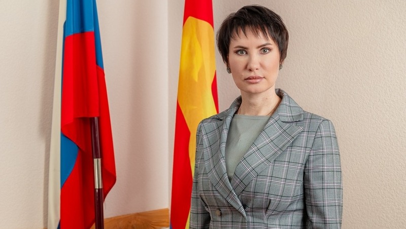 Лариса Поликанова поздравила с профессиональным праздником бизнес Магадана