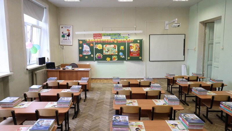 Звонки в школах России заменят на патриотические песни в феврале