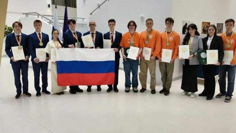Путин поздравил самарского школьника Тимура Узбекова с победой на олимпиаде по биологии
