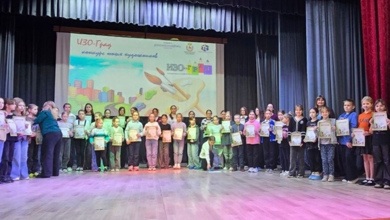 Более 100 школьников приняли участие в конкурсе юных художников в Нижнем Новгороде