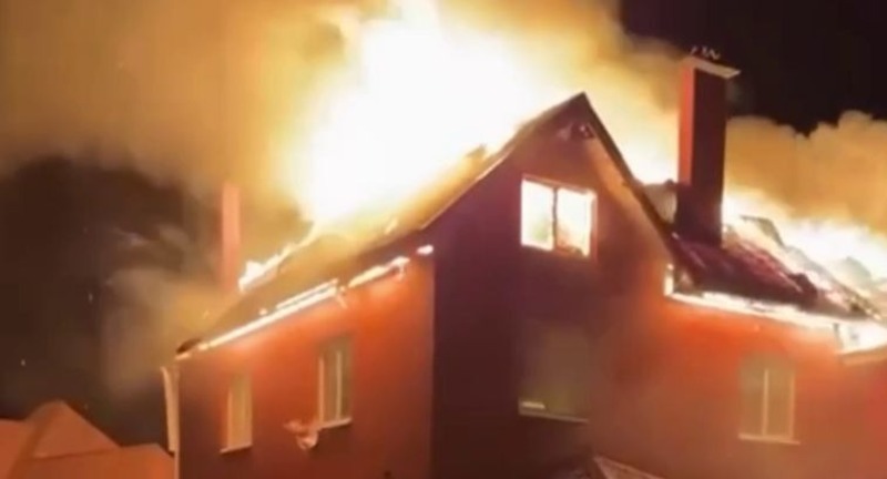 Дроны ВСУ сожгли дом цыганского барона с 12 детьми в Рязанской области