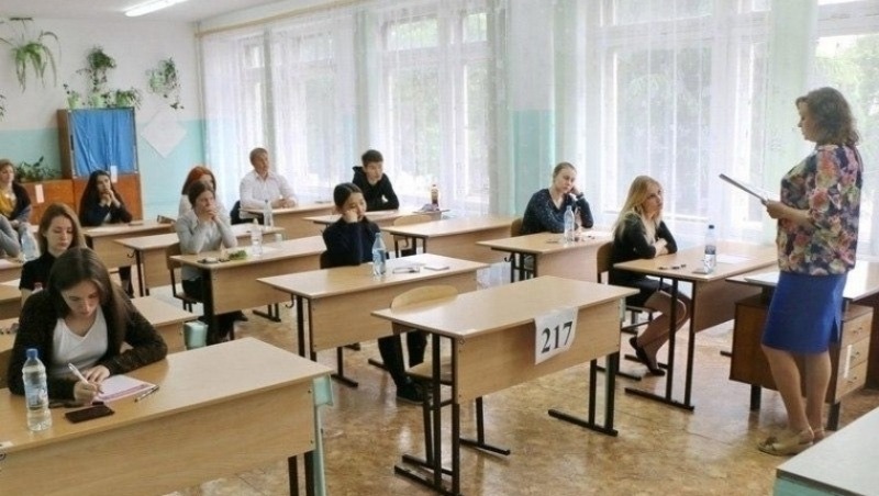 В Омске сегодня выпускники напишут ЕГЭ по математике