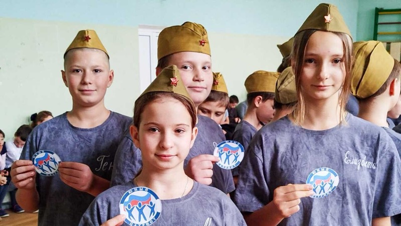 Магаданская область помогла открыть кадетские классы в школах Донбасса