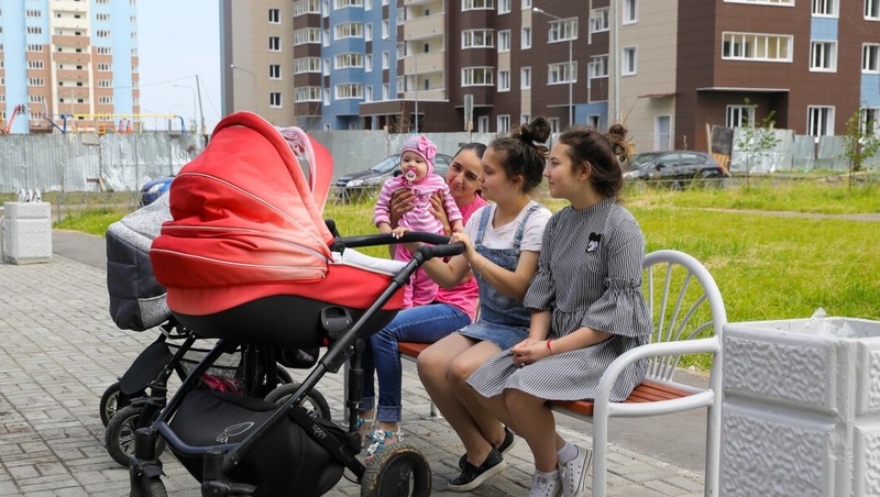 Ежегодную выплату для семей с двумя и более детьми введут в Татарстане