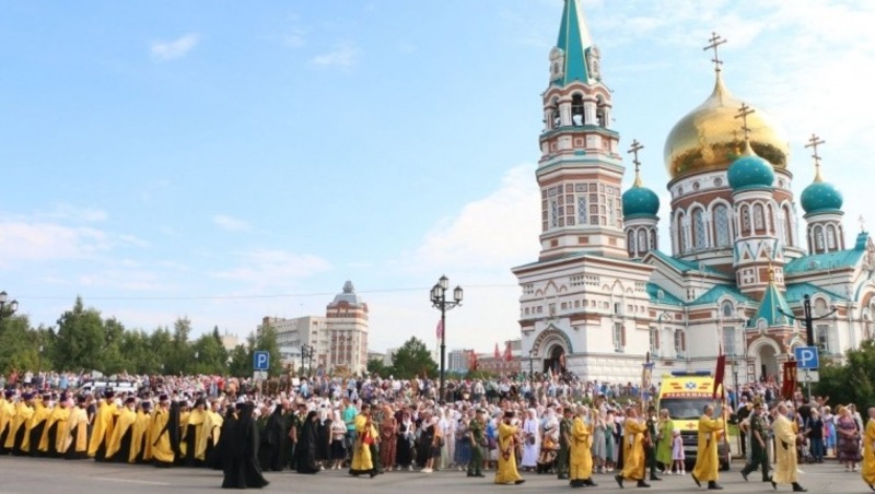 Хоценко и Артемов поздравили омичей с Днем крещения Руси