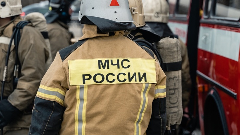 В Захаровском районе сгорели три сарая