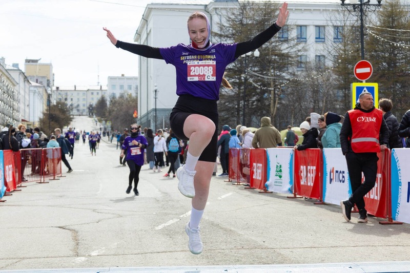Больше тысячи магаданцев пробежали полумарафон «ЗаБег.РФ» в 2025 году