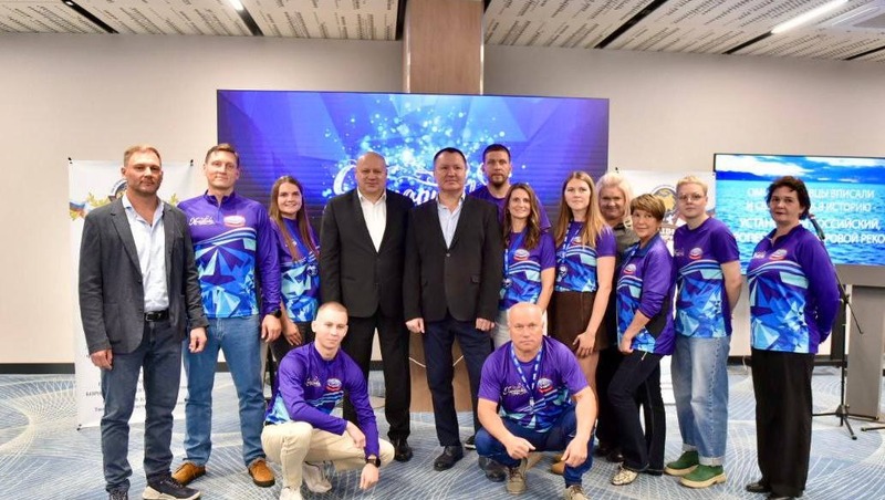 Шелест наградил спортсменов-покорителей Байкала за новый мировой рекорд