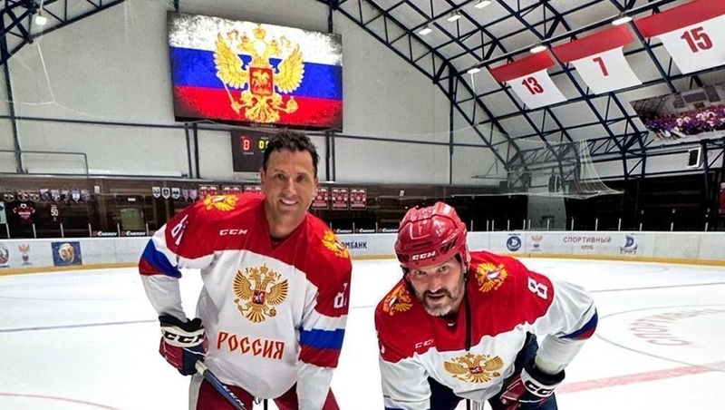Ротенберг сфотографировался с Овечкиным на льду