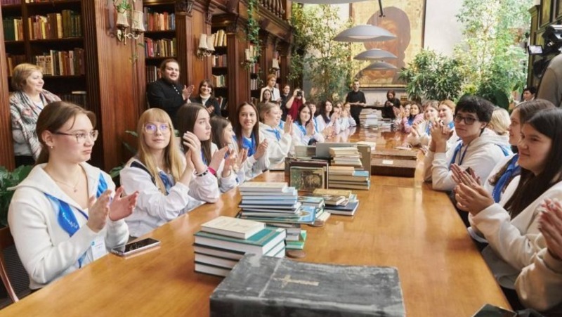 Около 140 школьников из Самары примут участие в программе по финансовой безопасности в Москве