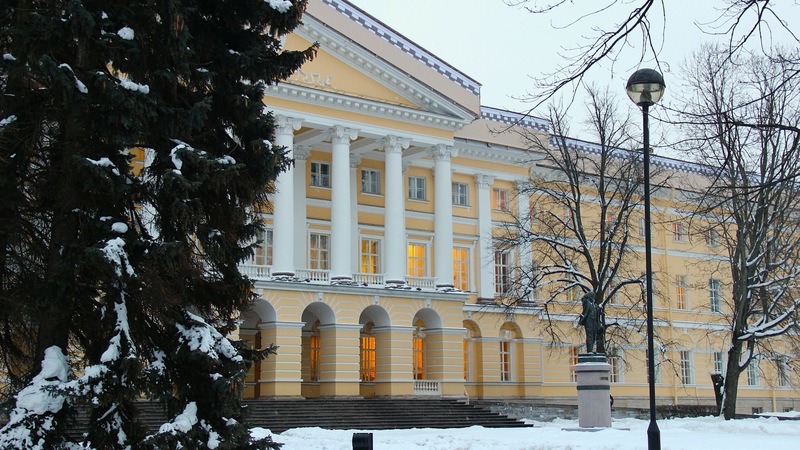 Беглов: На Чугунной улице увековечат память легендарного основателя ЛОМО Михаила Панфилов