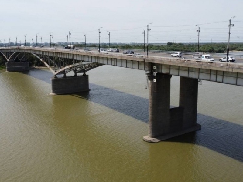 Мэрия Омска заключила контракт на охрану мостов за 15,2 миллиона рублей