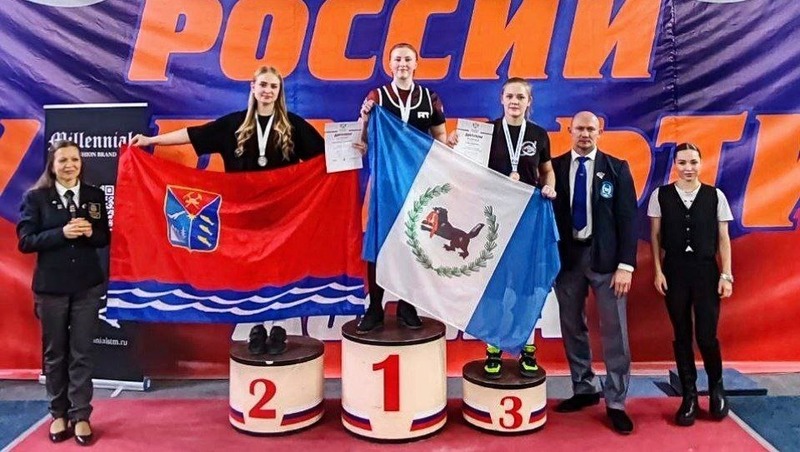 4 медали завоевали магаданские пауэрлифтеры на первенстве России