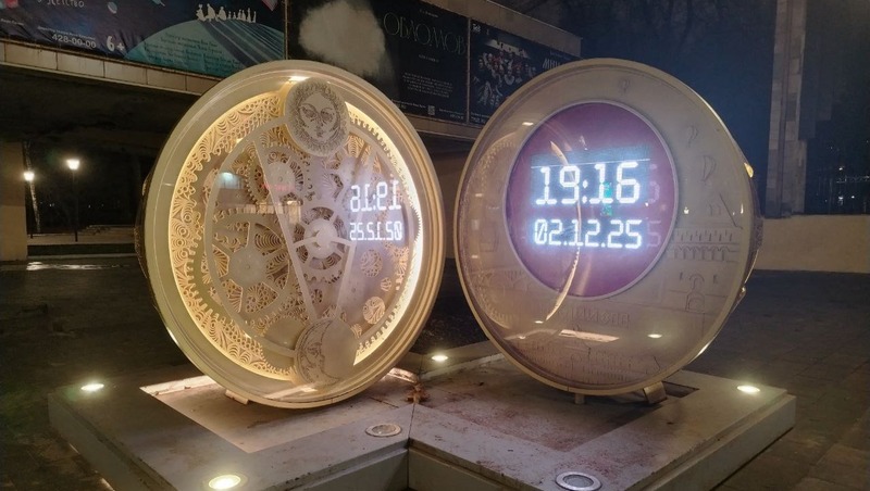 Арт-объект в виде часов по мотивам изобретений Кулибина отремонтировали в Нижнем Новгороде