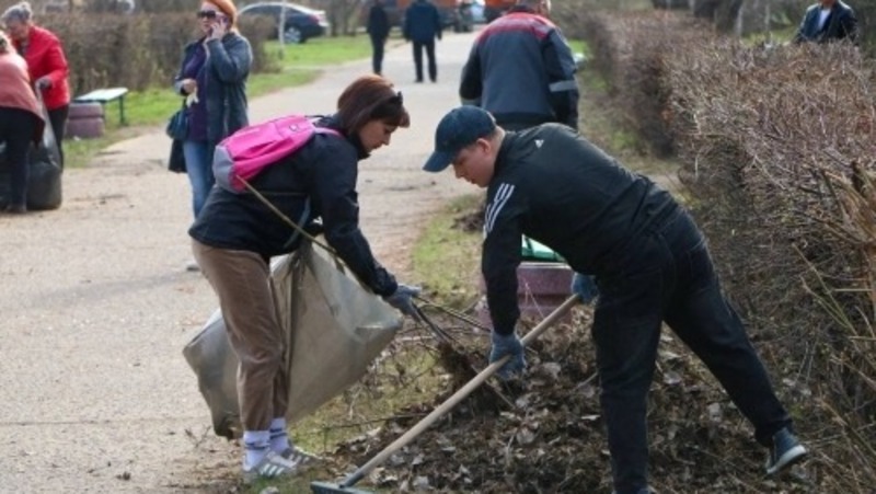 Омск запускает осенний месячник чистоты